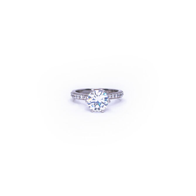 6-Prong Solitaire Tapered Ring - White